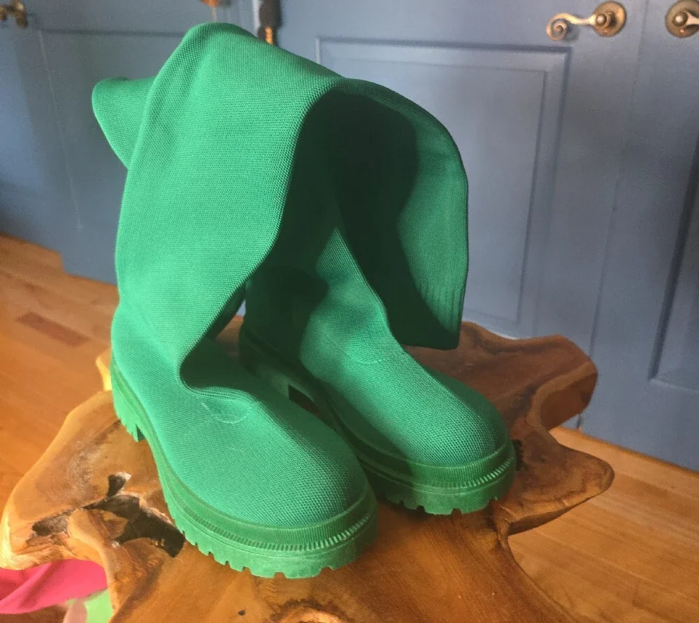 kelly green never been